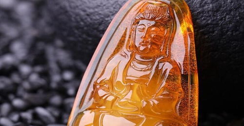 我们如何区分机雕和手雕的琥珀作品